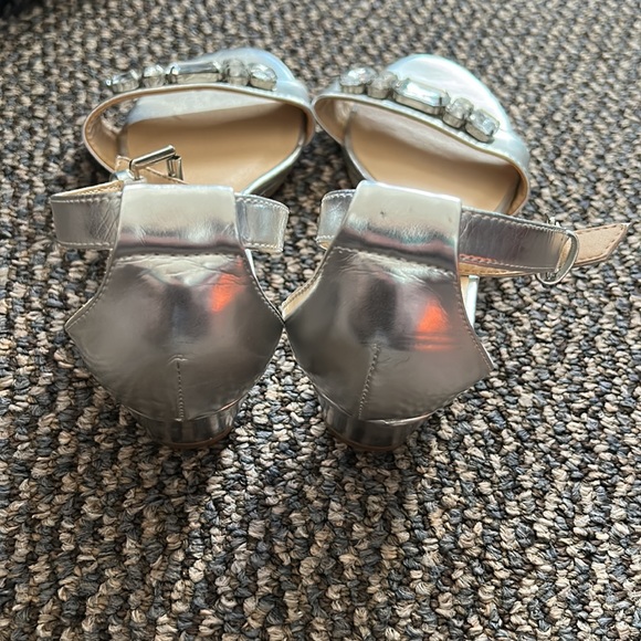 CL by Laundry silver heels - Picture 3 of 6